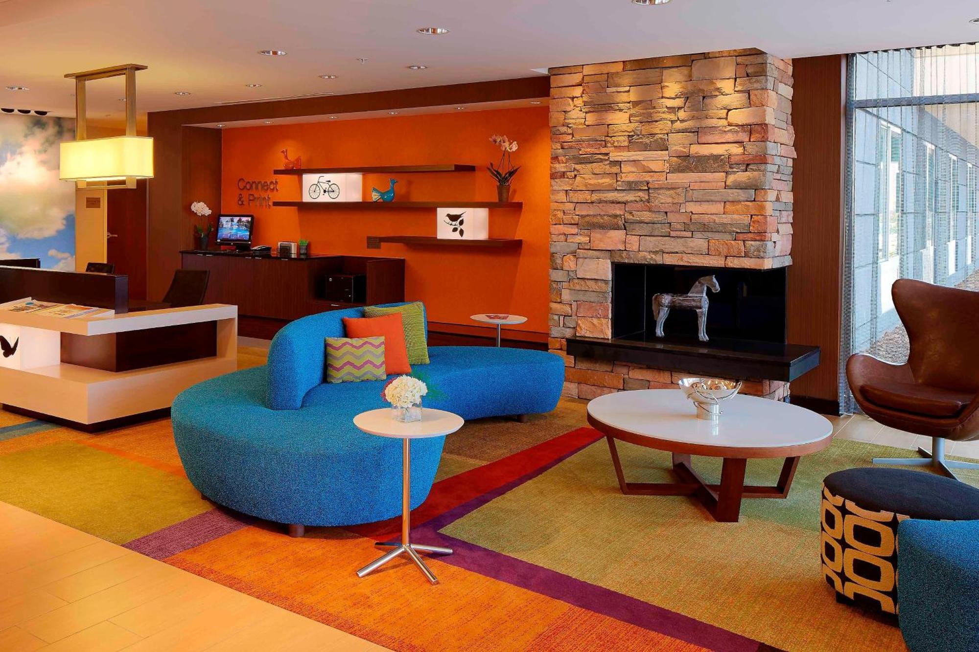 Fairfield Inn & Suites By Marriott Springfield Northampton/Amherst Eksteriør billede